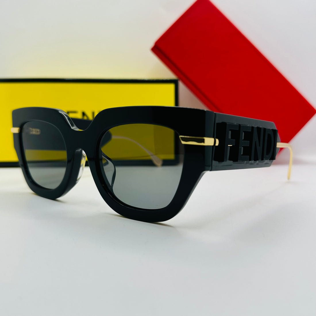 Fendi FE40097I