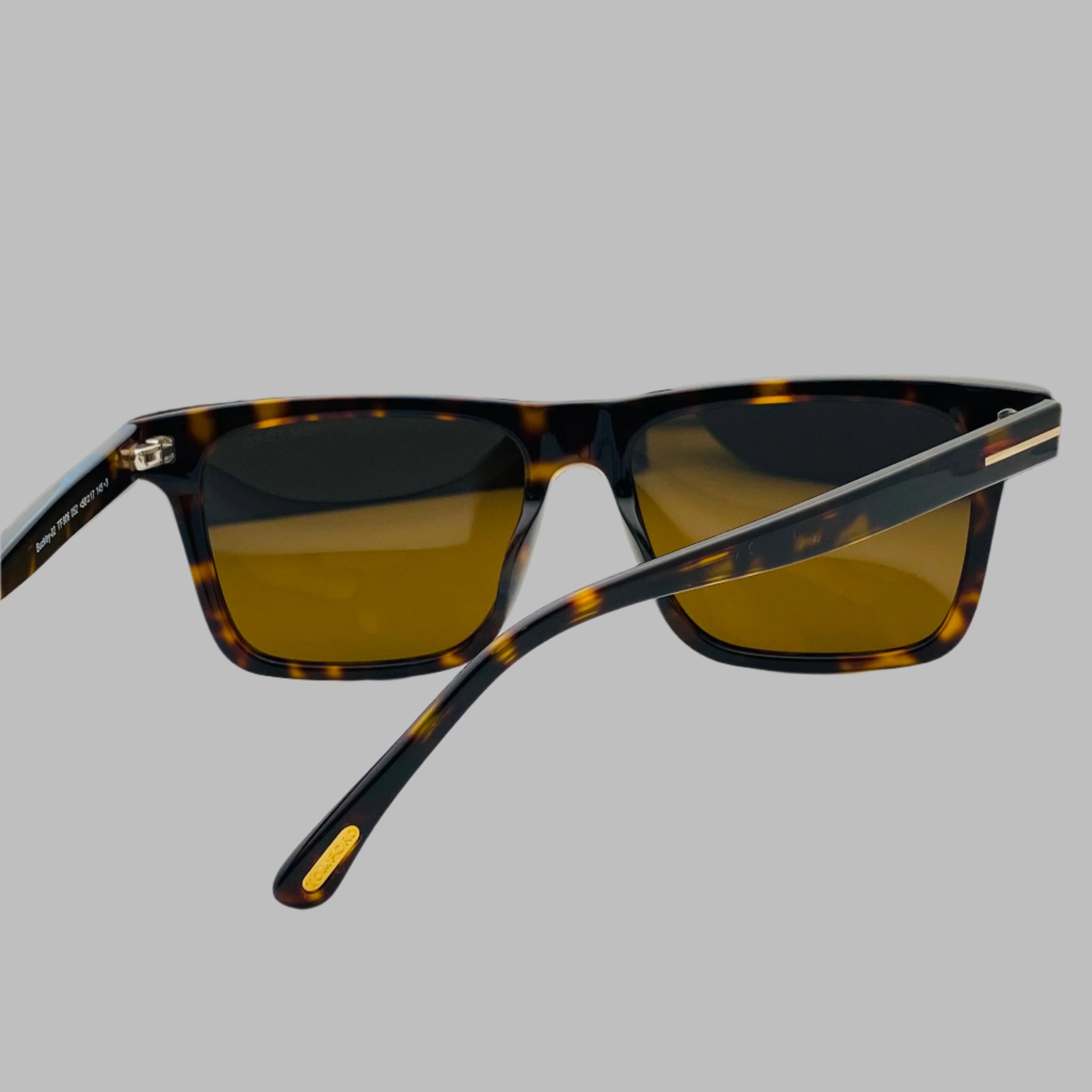Tom Ford Buckley TF906