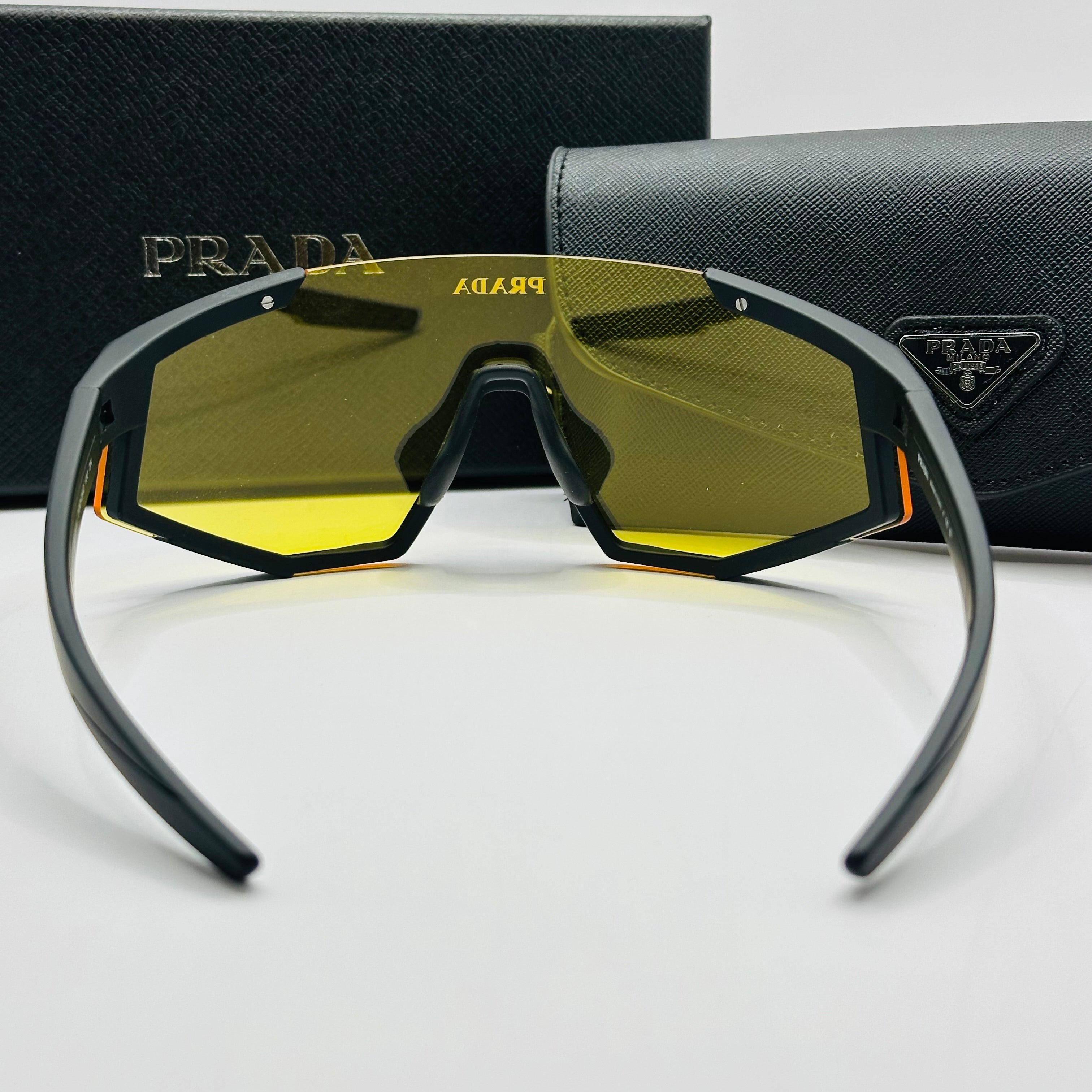 Prada SPS 04W