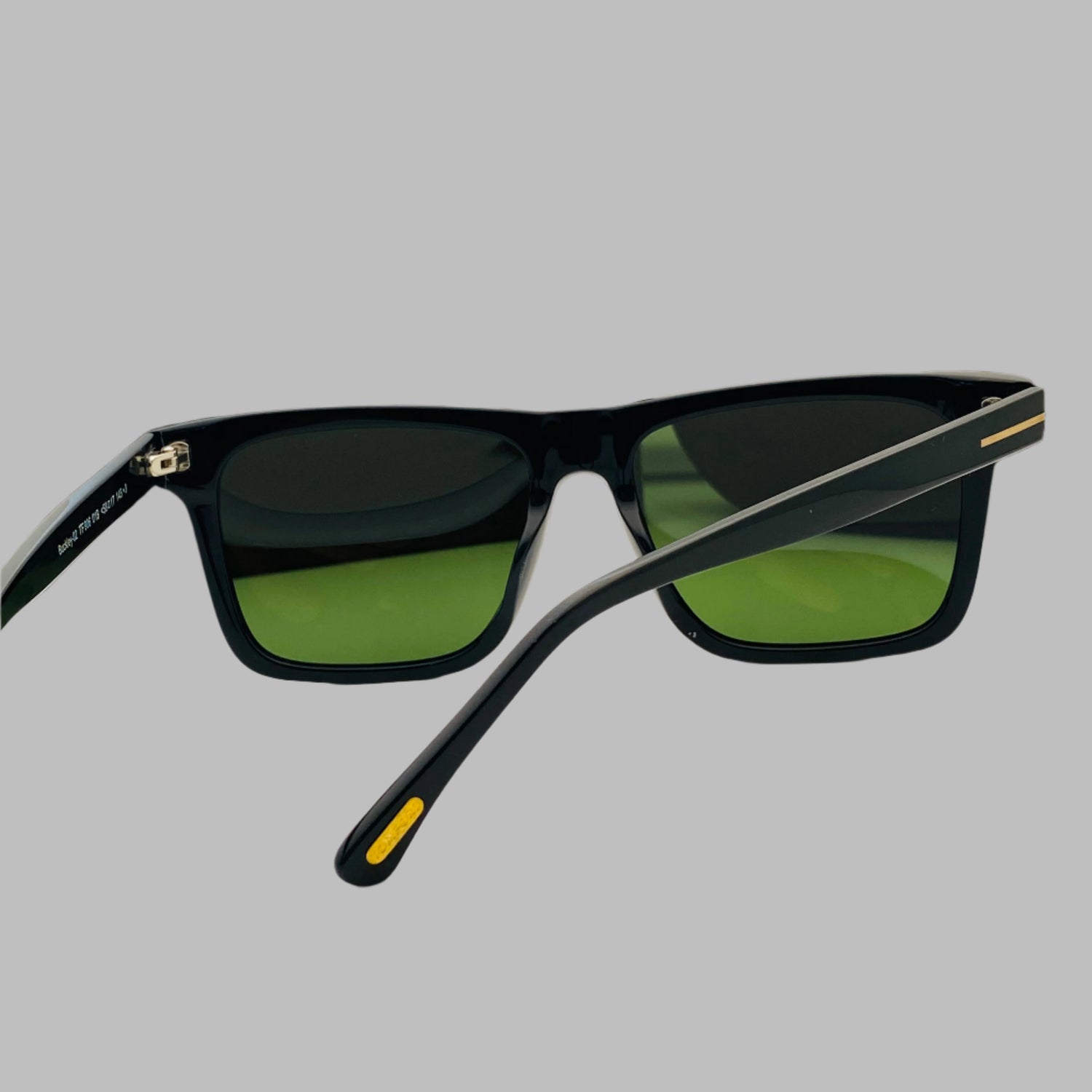 Tom Ford Buckley TF906